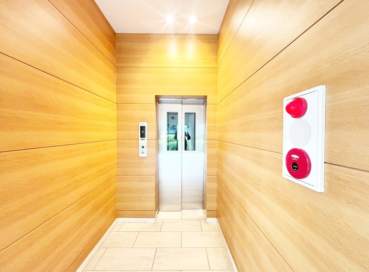 設備 エレベーターの管理も、きちんと行き届いてます。