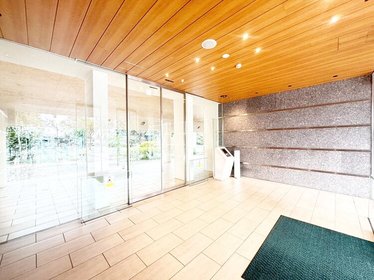 エントランス エントランスは、毎日の行き帰りで使う大事な空間です。