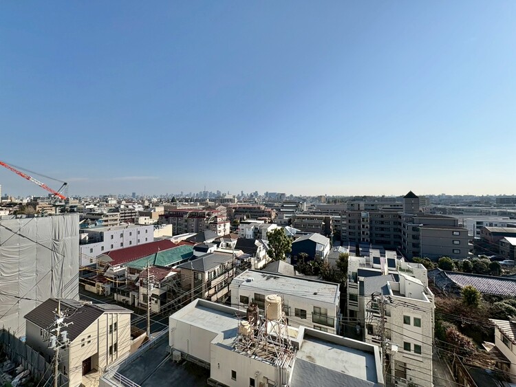 バルコニー 頬をなでる、優しい風を感じることが出来ます。