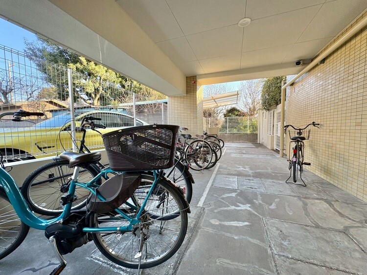 その他 きちんと整備された駐輪場。住む方の心遣いが感じられます。