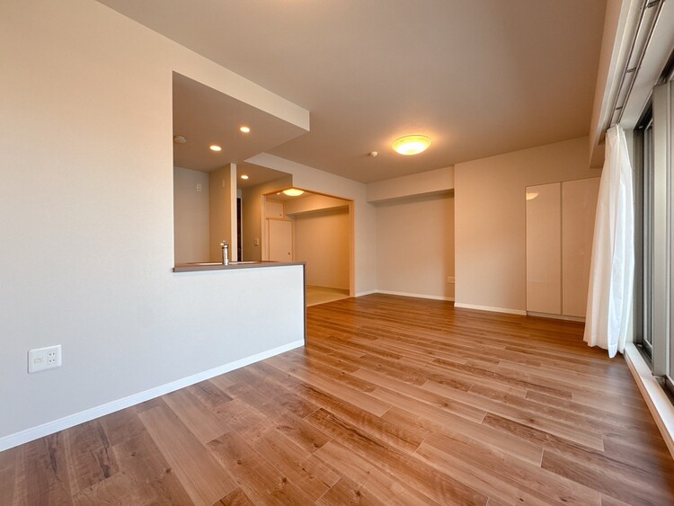 居間 豊かな居住性と、安心感を満たすクオリティが見事に調和した住空間。