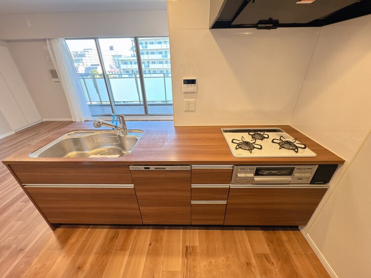 キッチン 洗練されたスタイリッシュなデザイン性と使いやすさを備えた仕様。