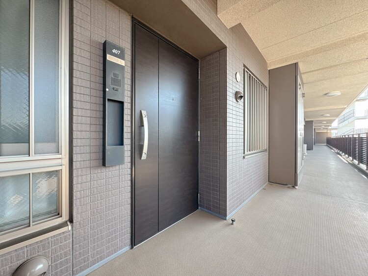 玄関 玄関を開ければ、そこは安らぎのご自宅。