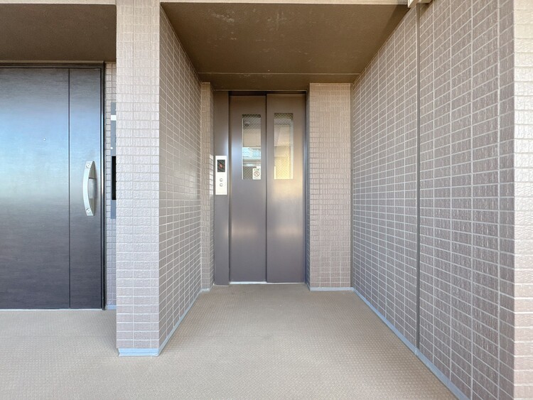 その他 エレベーターの管理も、きちんと行き届いてます。