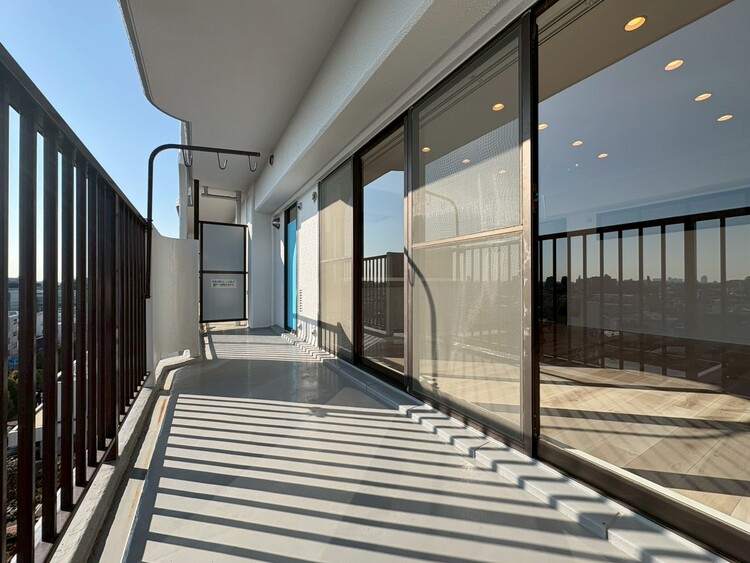 バルコニー 暮らしの中で、光と風を演出してくれるバルコニー。