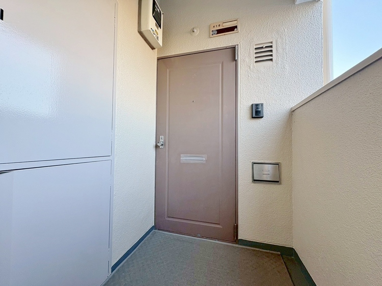 玄関 玄関を開ければ、そこは安らぎのご自宅。