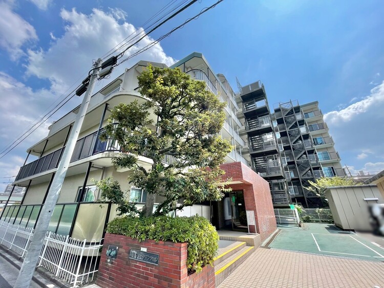 外観 ライフプランニングからローンまで、一貫してご説明させていただきます。お気軽にお問い合わせくださいませ。