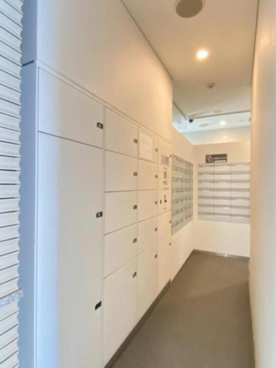 その他 宅配ボックスはネットショッピングの隆盛により、ますます利用者が増える宅配便。