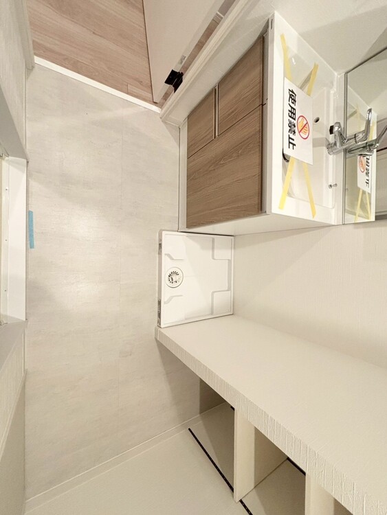 その他 十分な広さの脱衣所。