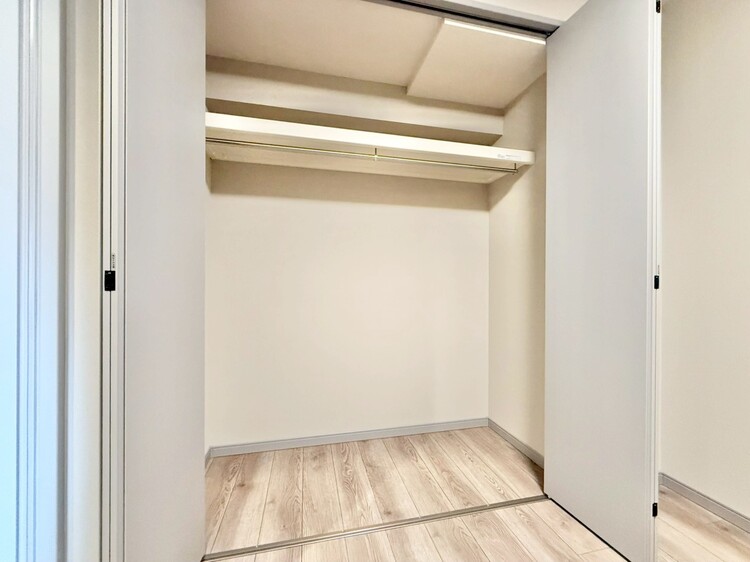 その他 収納スペースが付いていて、お部屋を広く使っていただけます。