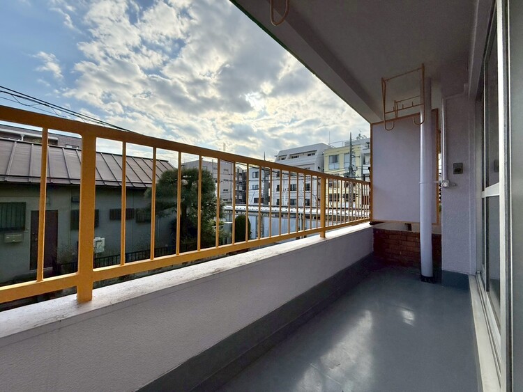 その他 朝の澄んだ空気や、夕方に吹く清々しい風を感じられるバルコニー。