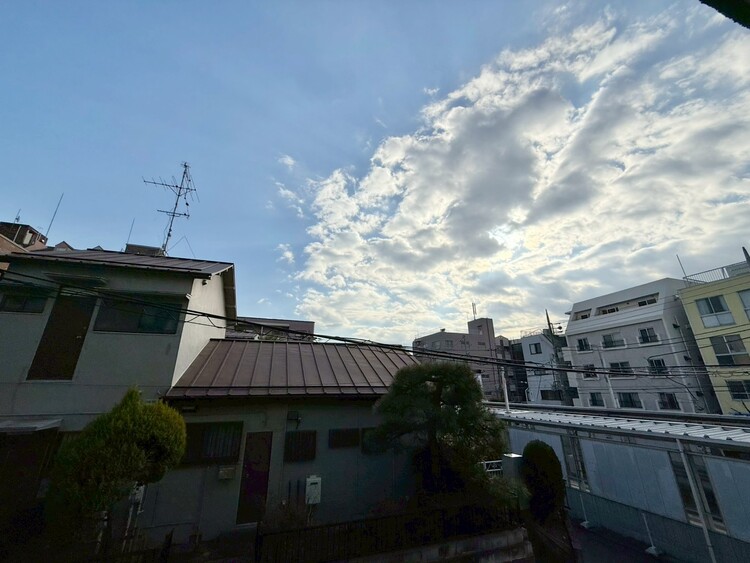 その他 眺望や窓からの景色が良いと、家で過ごす時間も快適です。