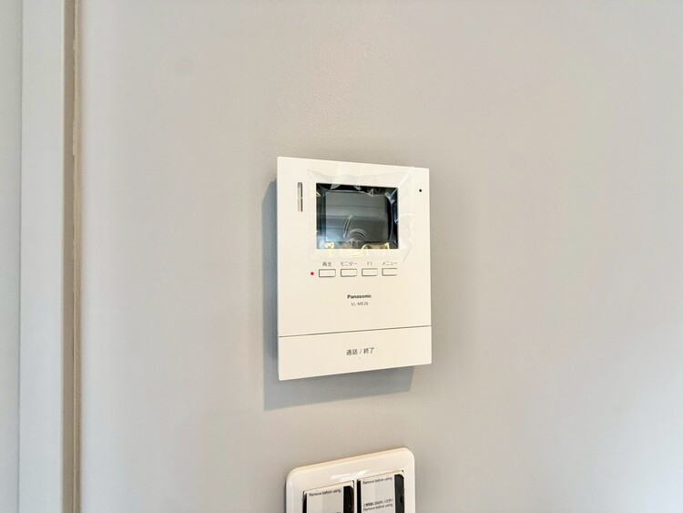 その他 誰が来てもわかる様にモニター付きインターホンを設置。