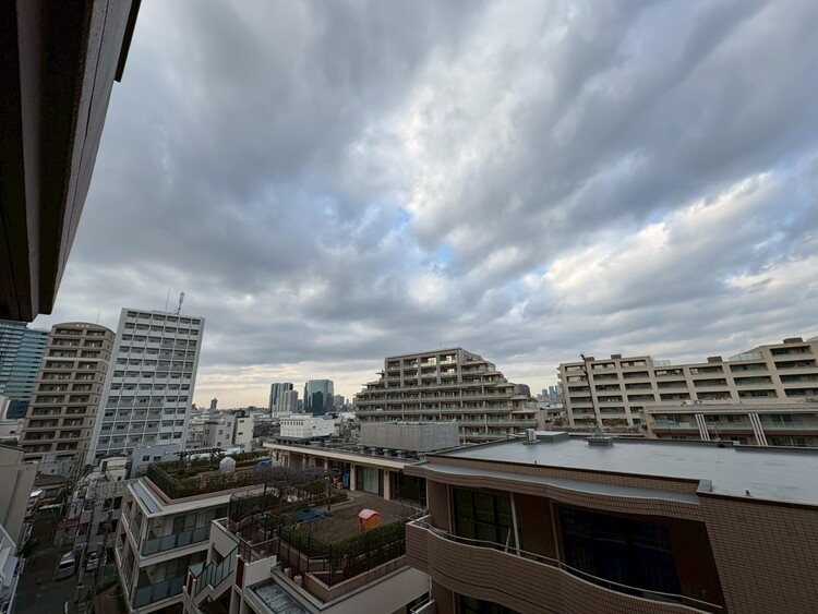 その他 眺望や窓からの景色が良いと、家で過ごす時間も快適です。