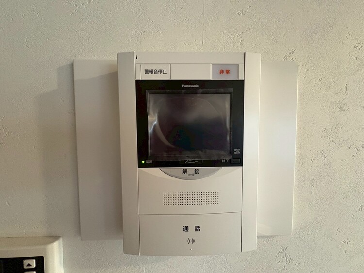 その他 誰が来てもわかる様にモニター付きインターホンを設置。
