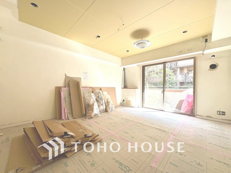 内装 現在改装中◆煌びやか◆愛おしい家族との団欒の時間をより一層幸せなものに感じさせる煌びやかなLDK。輝かしい毎日が待っています。