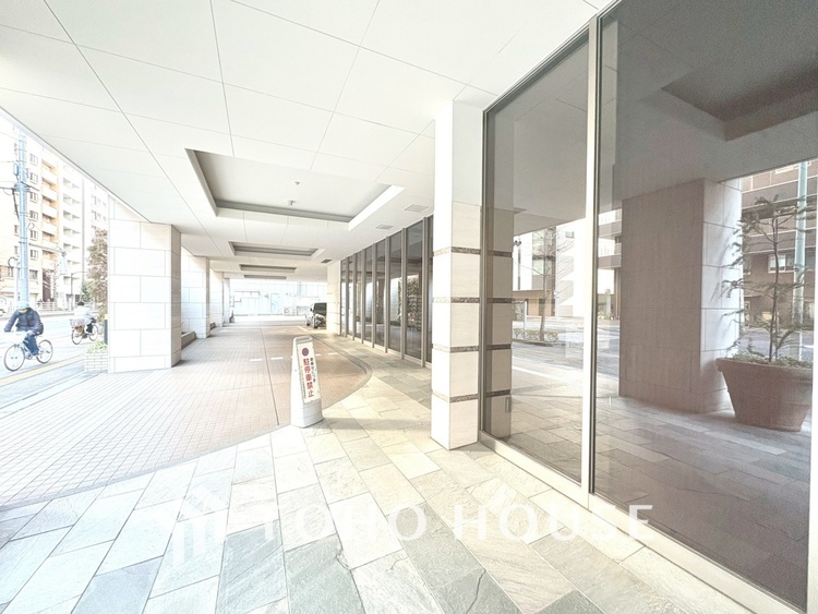 駐車場 【PARKING】◆愛車を◆安全に駐車できる車寄せスペースがございます。