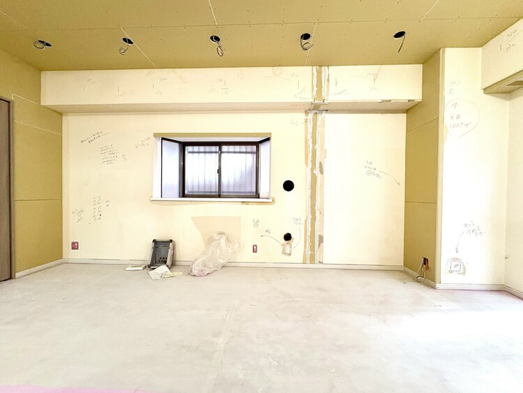 内装 現在改装中◆simple is best◆無駄のない綺麗なつくりのリビングルームであなただけの暮らしを。