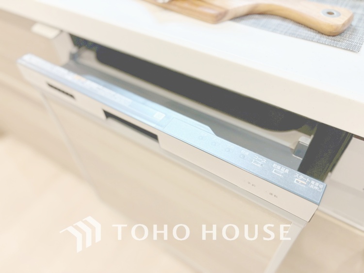 キッチン 【KITCHEN】◆ワクワク◆開放的で機能性も高いシステムキッチン。お子様は毎日のご飯にワクワク！