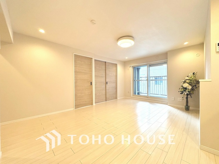 内装 【LIVING】◆眩い◆光が燦々と入り、家族の笑顔を照らす。「いつまでも続いて」と願う夢のような毎日がここにある。