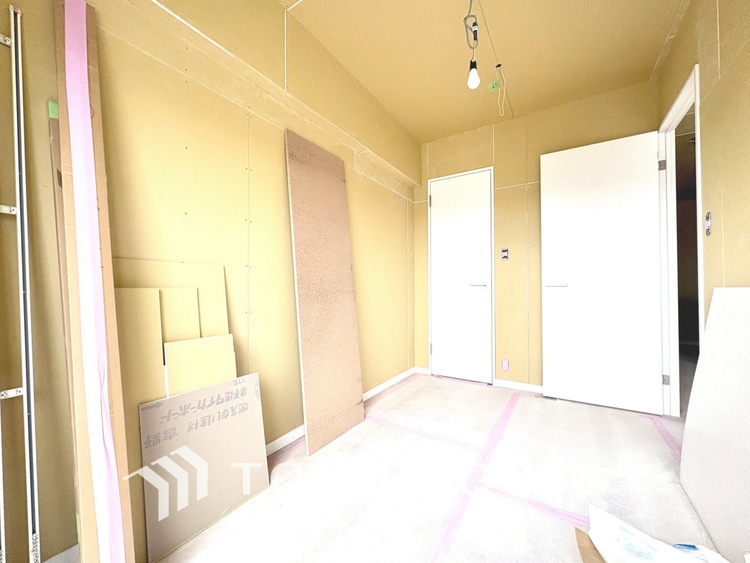 内装 現在改装中◆快適◆な暮らしに不可欠な収納スペース。快適さとともに思い出も詰まっていく。