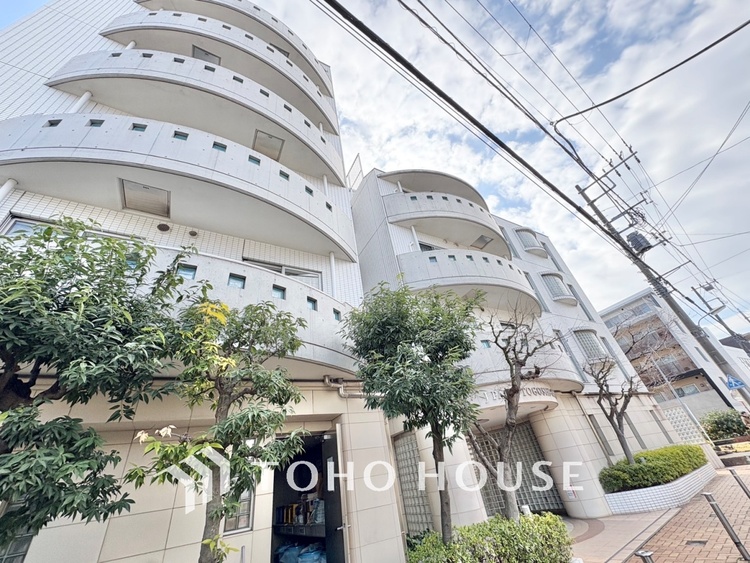 外観 【APPEARANCE】◆眩い◆光が燦々と入り、家族の笑顔を照らす。「いつまでも続いて」と願う夢のような毎日がここにある。