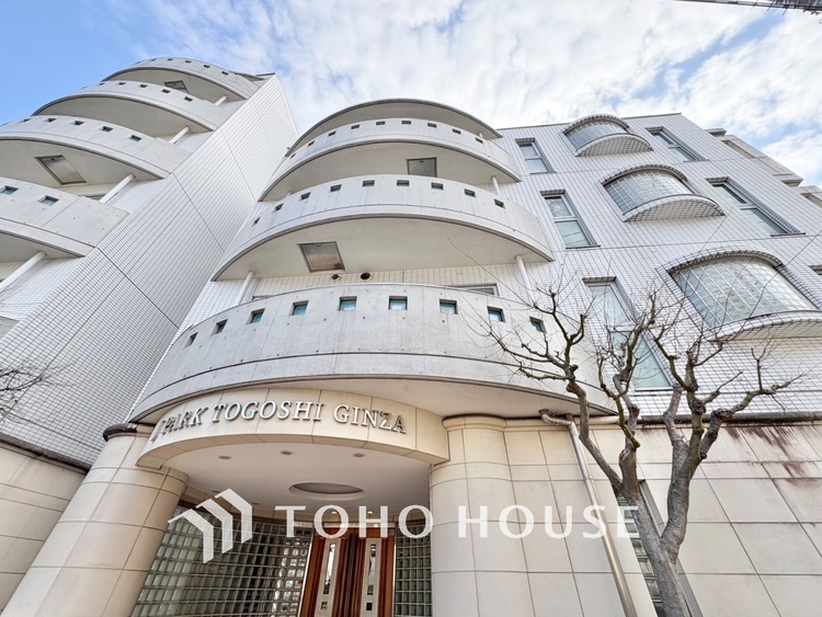 外観 【APPEARANCE】◆陽光◆が差し込む。この開放的な空間に家族の笑顔が集う。家族が一緒に過ごす空間は明るく、そして居心地よく。