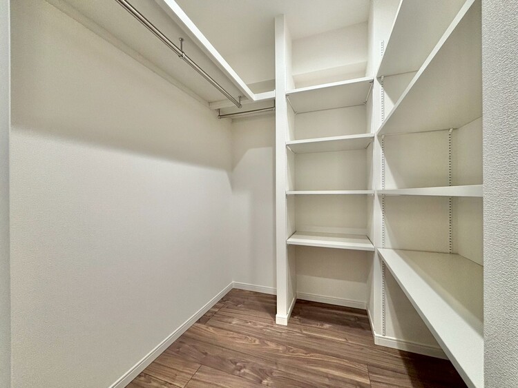 その他 収納スペースが付いていて、お部屋を広く使っていただけます。