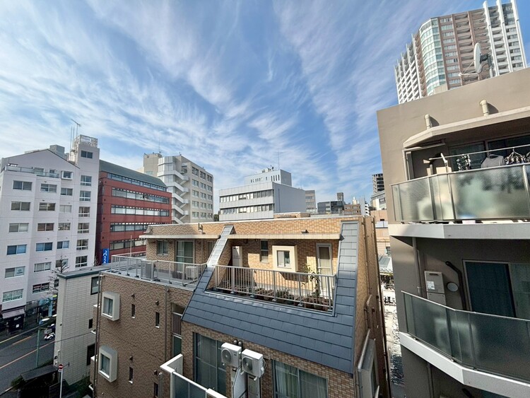 その他 眺望や窓からの景色が良いと、家で過ごす時間も快適です。