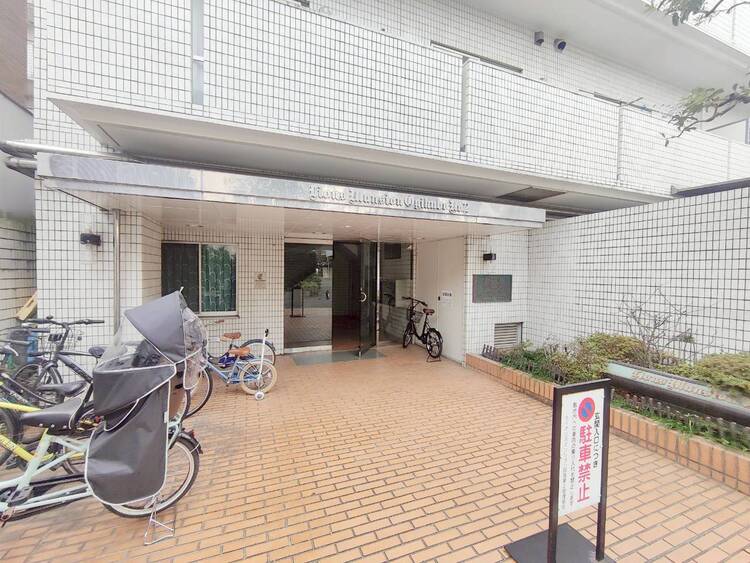 その他 上質感漂う玄関アプローチです。