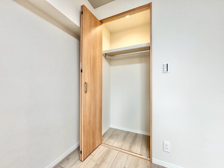 その他 収納スペースが付いていて、お部屋を広く使っていただけます。