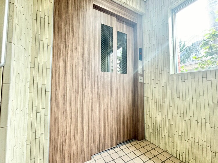 その他 エレベーター完備のため荷物が多くなっても安心。