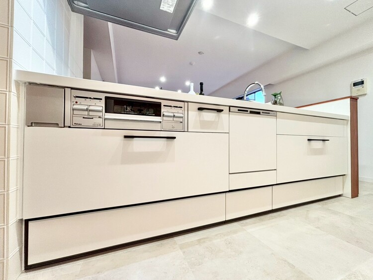 キッチン 使いやすくスタイリッシュなキッチン空間になっております。