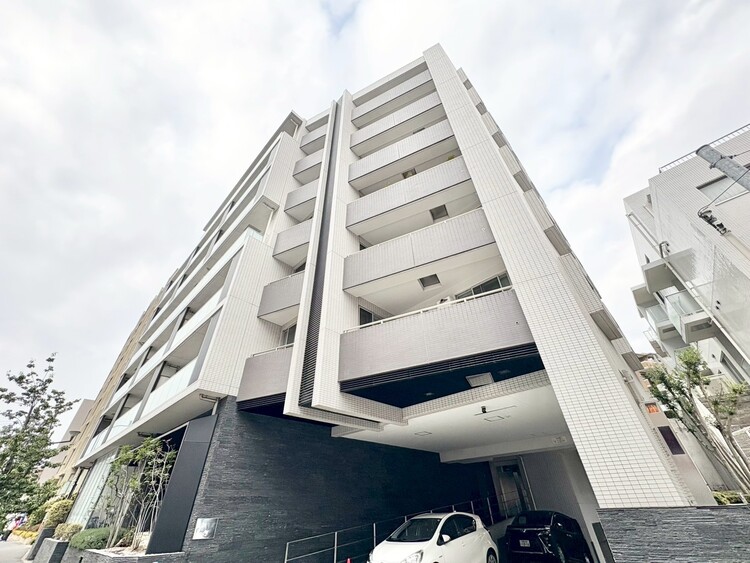 外観 飽きのこないシンプルモダンな外観です。