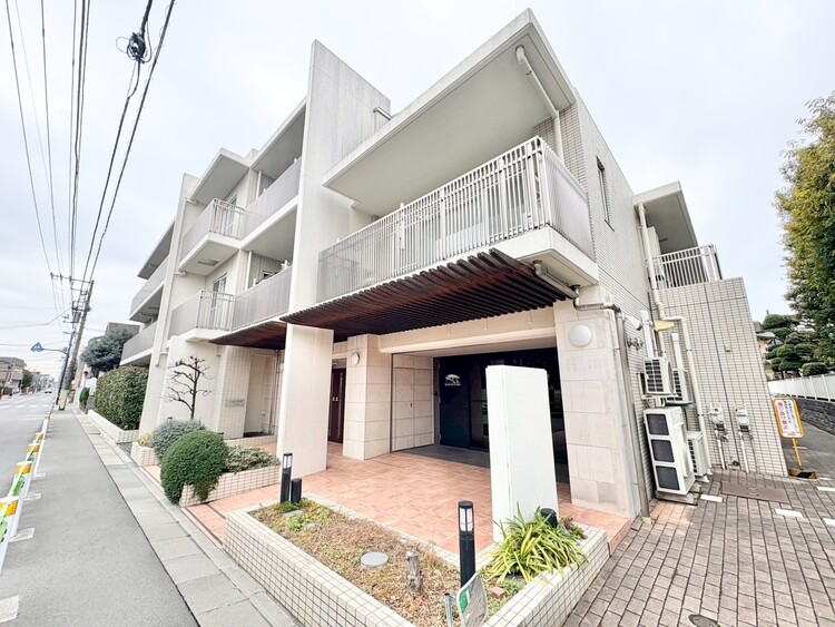 外観 飽きのこないシンプルモダンな外観です。