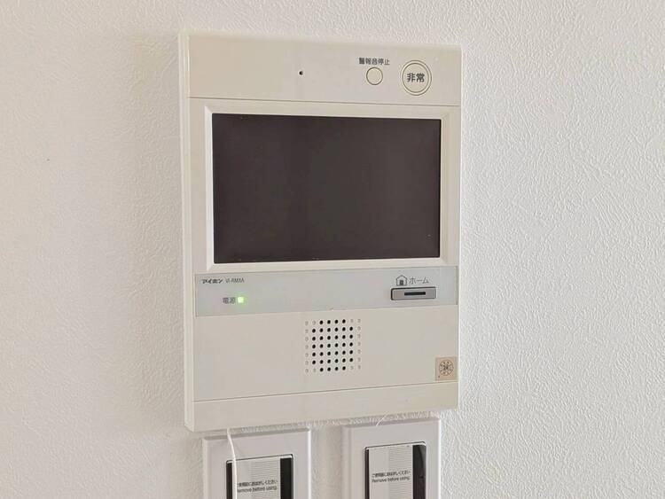 その他 誰が来てもわかる様にモニター付きインターホンを設置。
