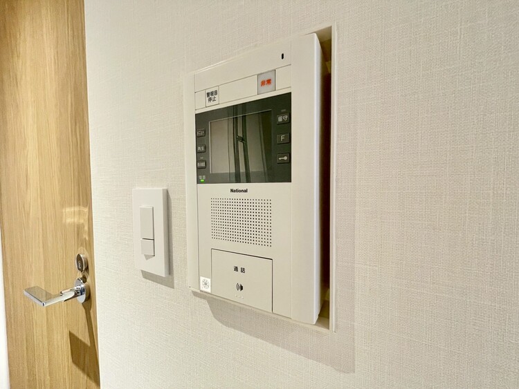 その他 誰が来てもわかる様にモニター付きインターホンを設置。