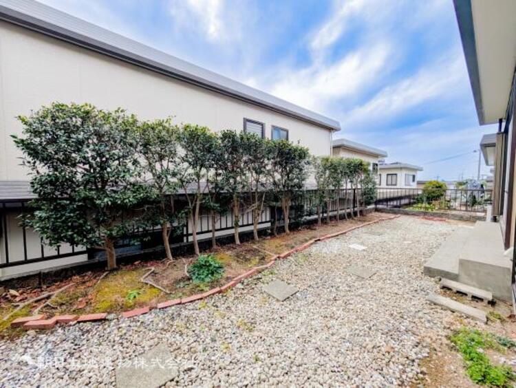 その他 【お庭】DIYなど大活躍するプライベートスペース！　ペットの運動スペースとしても重宝します。