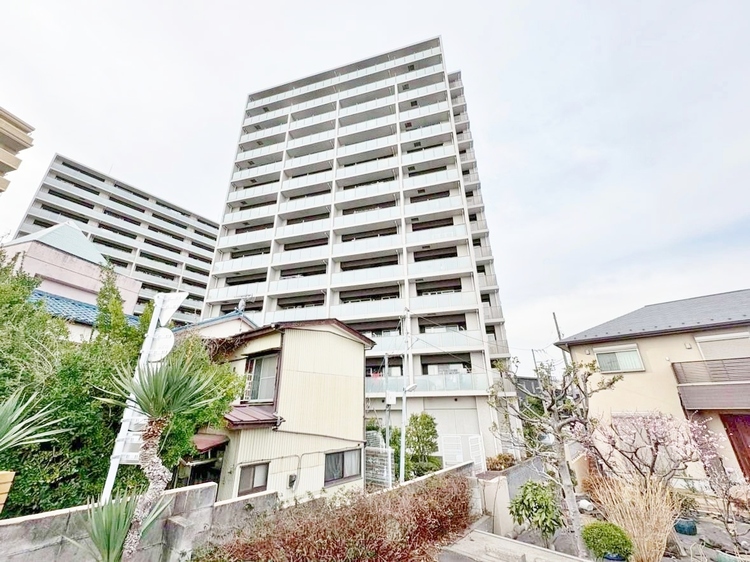 外観 資料には掲載していない情報が、現地にはたくさんあります。是非一度、現地をご確認ください。