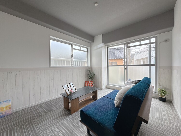 寝室 ベッドも十分に設置するスペースがあります。