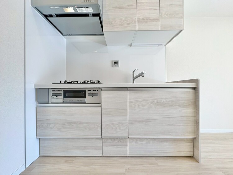 キッチン スマートな意匠と充実の機能を備えたキッチンが、暮らしにおいしい彩りを添えます。