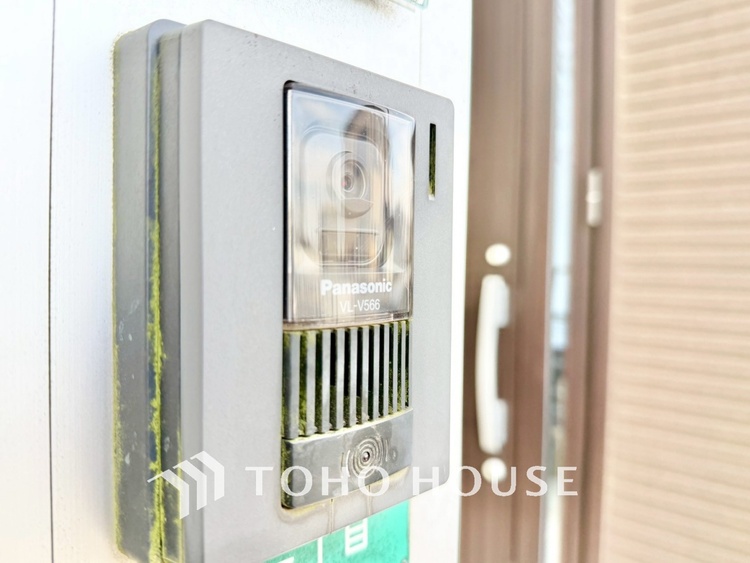 内装 【隠された美しさ】流麗な音楽が流れているような繊細でいながら整然かつ堅牢なこの空間。この空間は確かに美しい。しかし、そこには美しさ以上のものが隠されている。