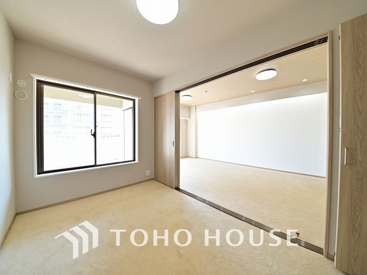 内装 1日の疲れを癒し、心地よく寛げるようゆったりとした広さをしています