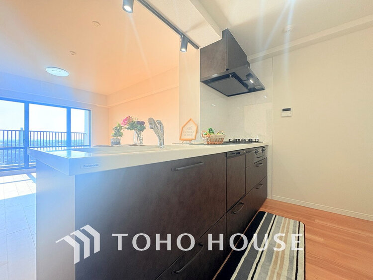 キッチン シンプルな部屋の雰囲気に溶け合うナチュラルキッチン