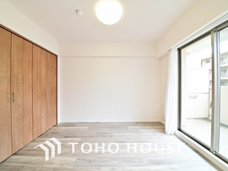 内装 シンプルですっきりとした室内は飽きのこない居心地の良い雰囲気です