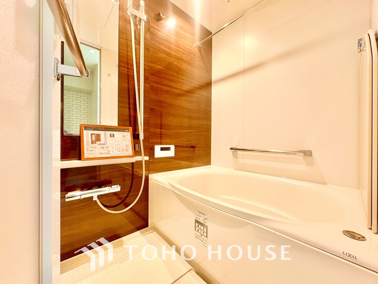 風呂 浴室は一日の疲れを癒す特別な空間。清潔感と快適性で心身ともにリフレッシュできます。