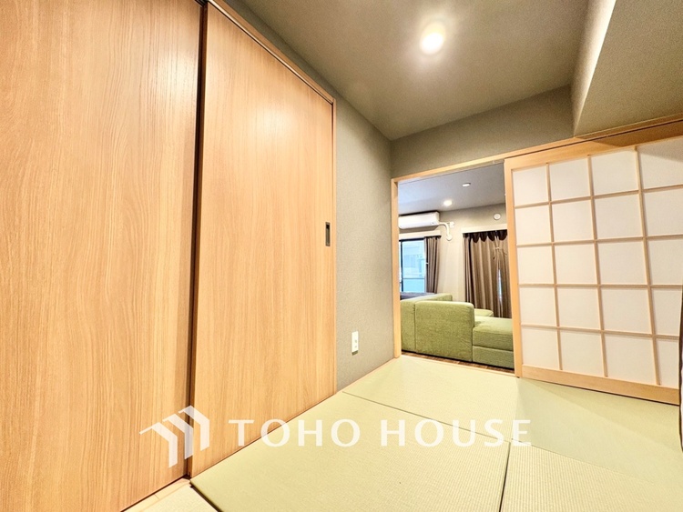 内装 【PRIVATE ROOM】◆属毛離裏◆子は父を手本とし、母に愛育されて成長する。家族の深い繋がり。いつまでも大切にしたい。