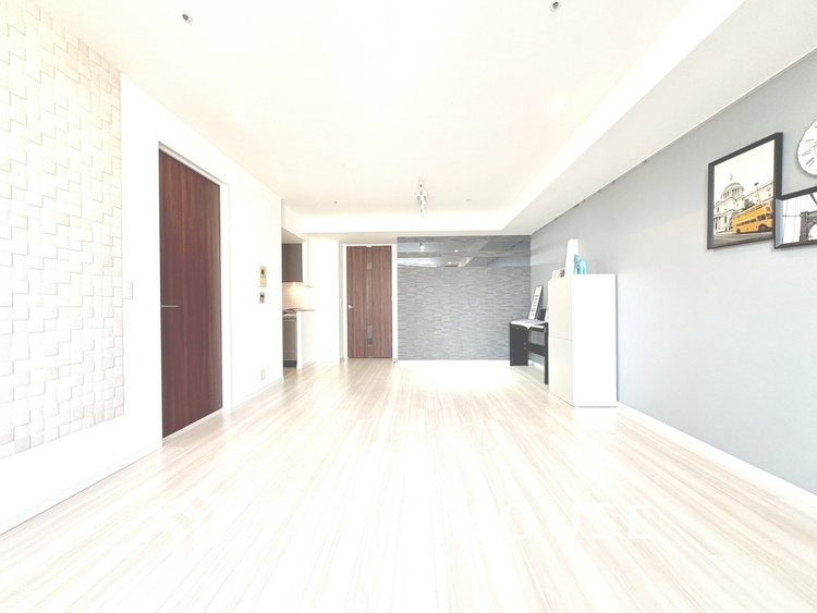 内装 【LIVING】◆扉を◆開くとこの景色。家族の”おかえり”の声が聞こえてきそう。