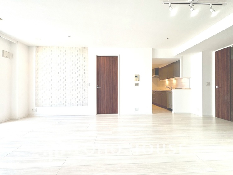 内装 【LIVING】◆Sunshine◆光が燦々と入り、いるだけで気持ちいい。「開放的でゆとりあるお部屋です。」