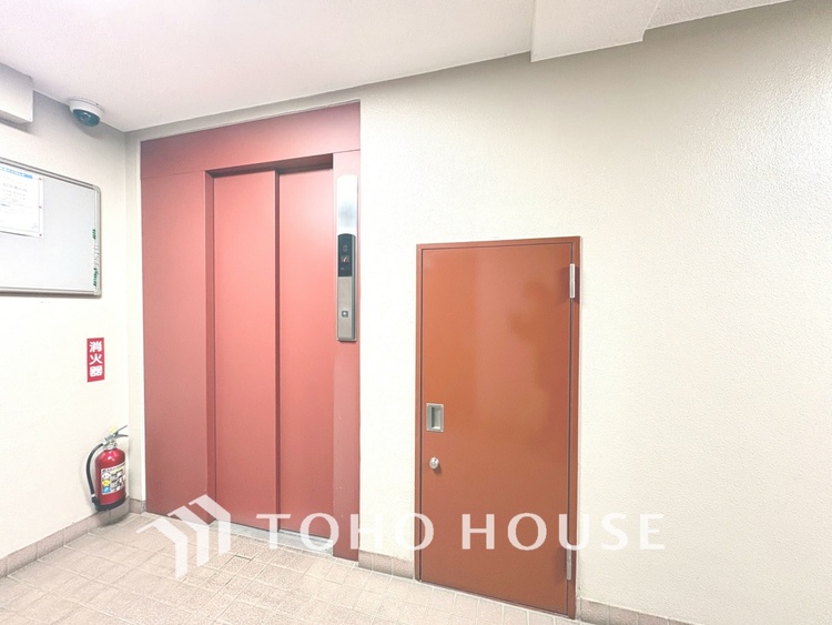 その他 【ENTRANCE】◆そびえ立つ◆我が家のシンボル。遠くの空が赤く染まる夕べが待ち遠しい。